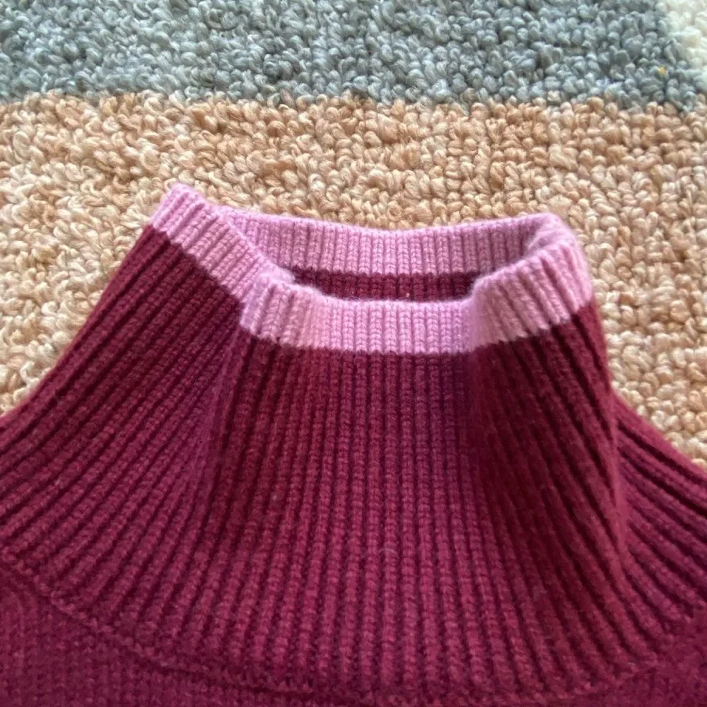 Tuckernuck Maroon Larsen Sweater Maroon Pink Medium Burgundy Bell Flowy - Picture 8 of 11